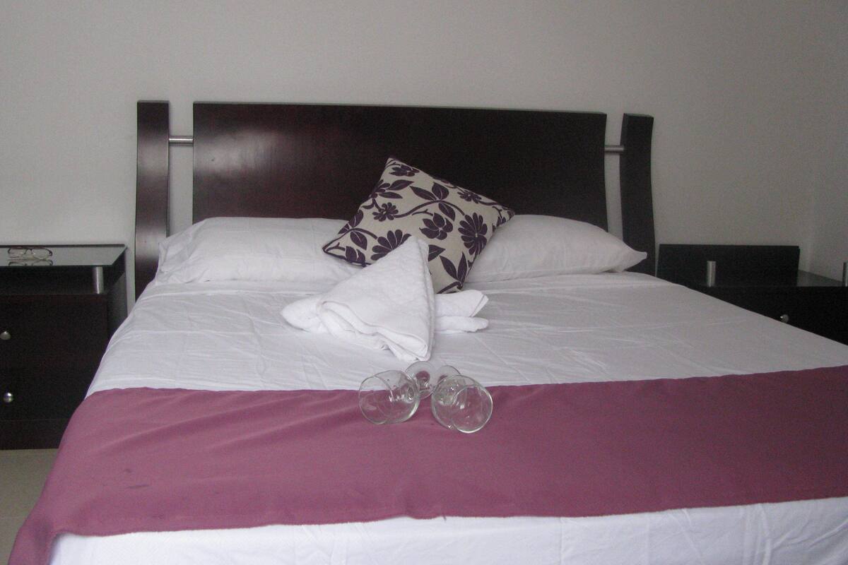 Habitación superior | Camas supletorias y wifi gratis