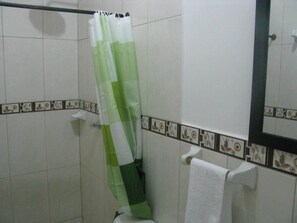 Buồng tắm vòi sen 