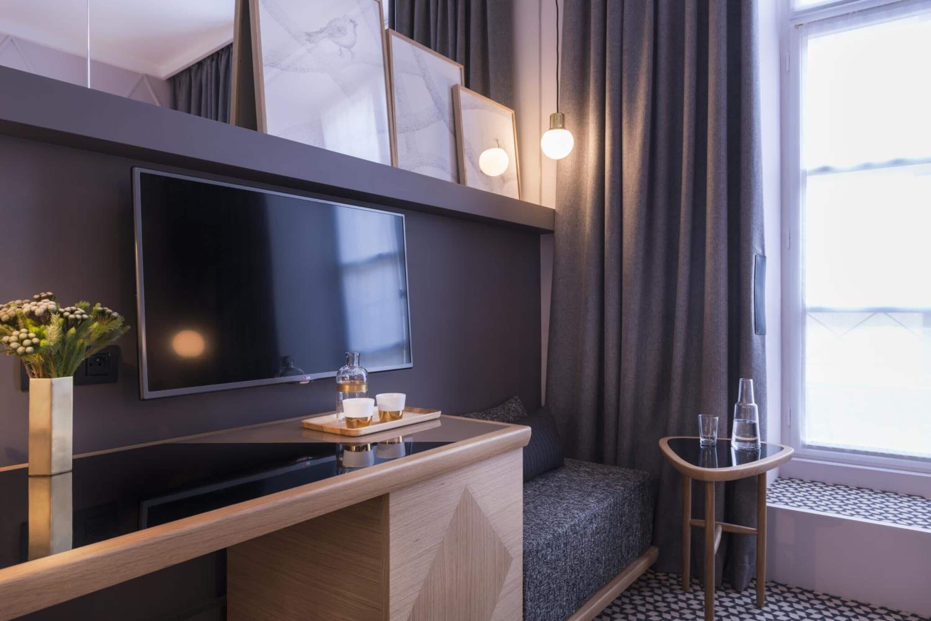 premium bedding, minibar, in-room safe, blackout curtains