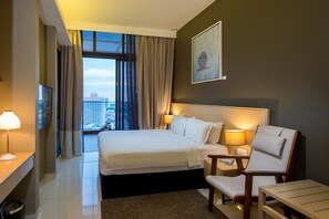 Chambre Exécutive, 1 très grand lit, balcon