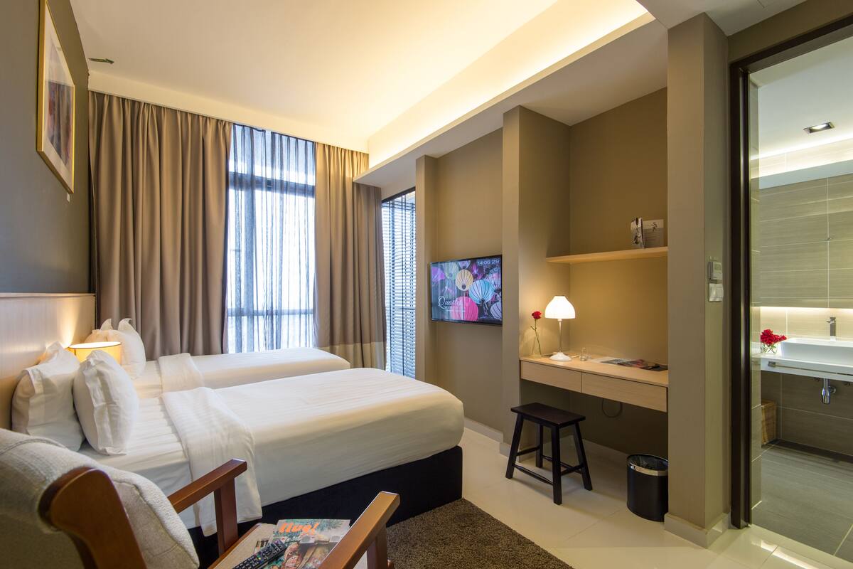 Premier Room with Bathtub - Twin