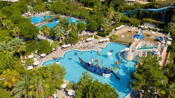 3 outdoor pools, sun loungers