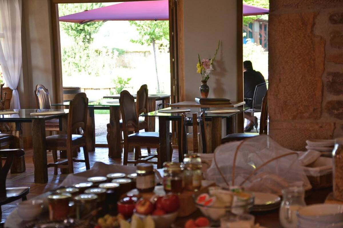 breakfast area