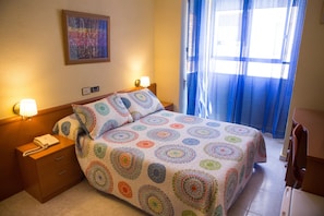 Double or Twin Room | Minibar, in-room safe, desk, blackout drapes - Hotel Madrid (San Javier)