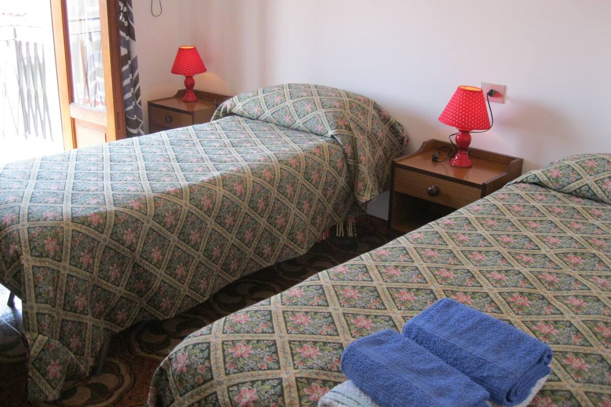 Single Room, Non Smoking, City View | Desk, free WiFi