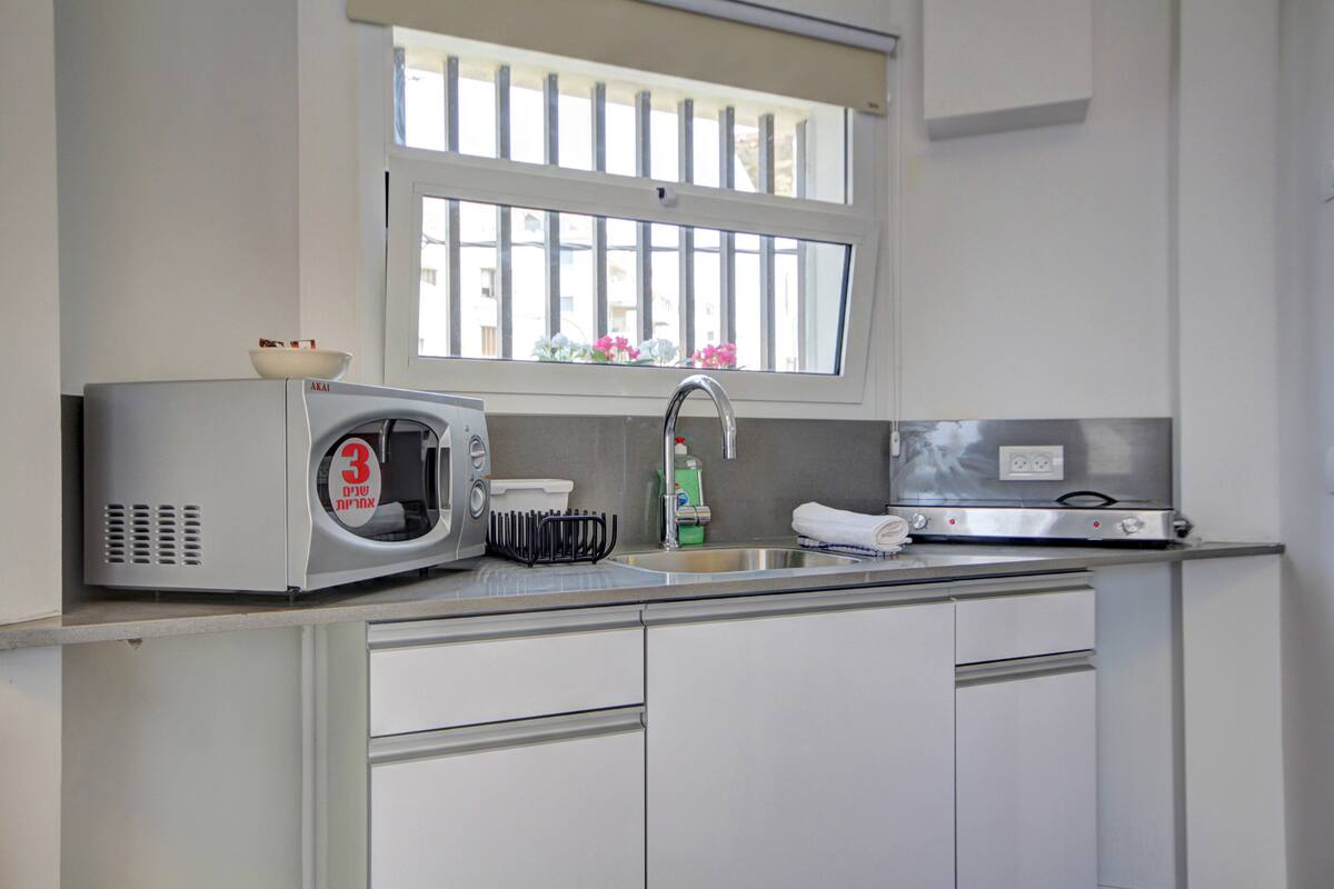 Studio with Sea View | Private kitchenette | Coffee/tea maker, fridge, microwave, stovetop