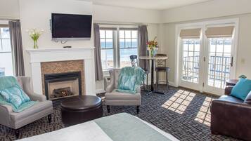 Meeting House Building, 1 King Bed with Fireplace, Oceanview | Ausblick vom Zimmer