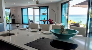 Room (Ocean 7) | Private kitchen