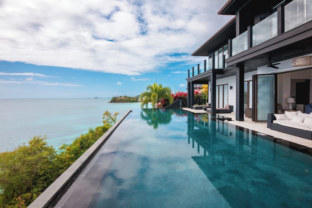 Tamarind Hills Resort & Villas