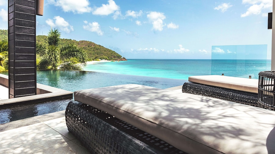 Tamarind Hills Resort & Villas