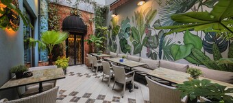 Ayramin Deluxe Hotel 