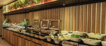 Ayramin Deluxe Hotel