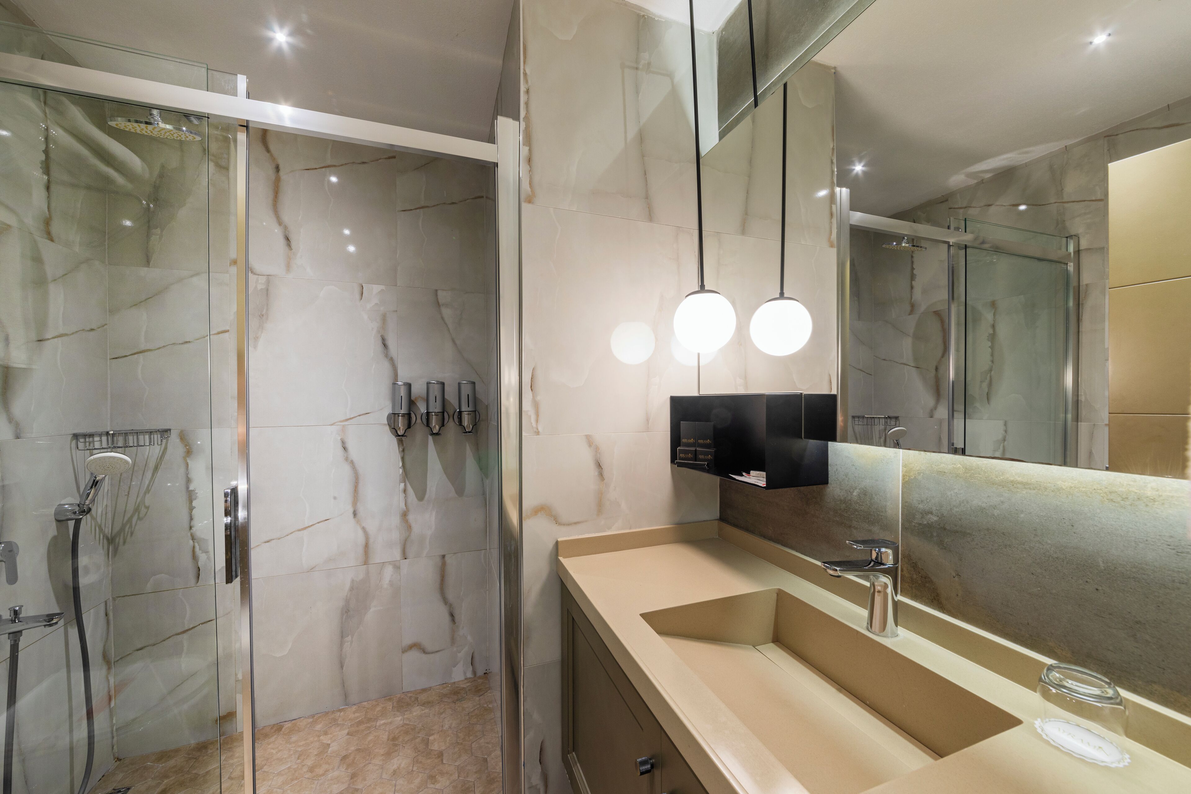 Photo - Ayramin Deluxe Hotel