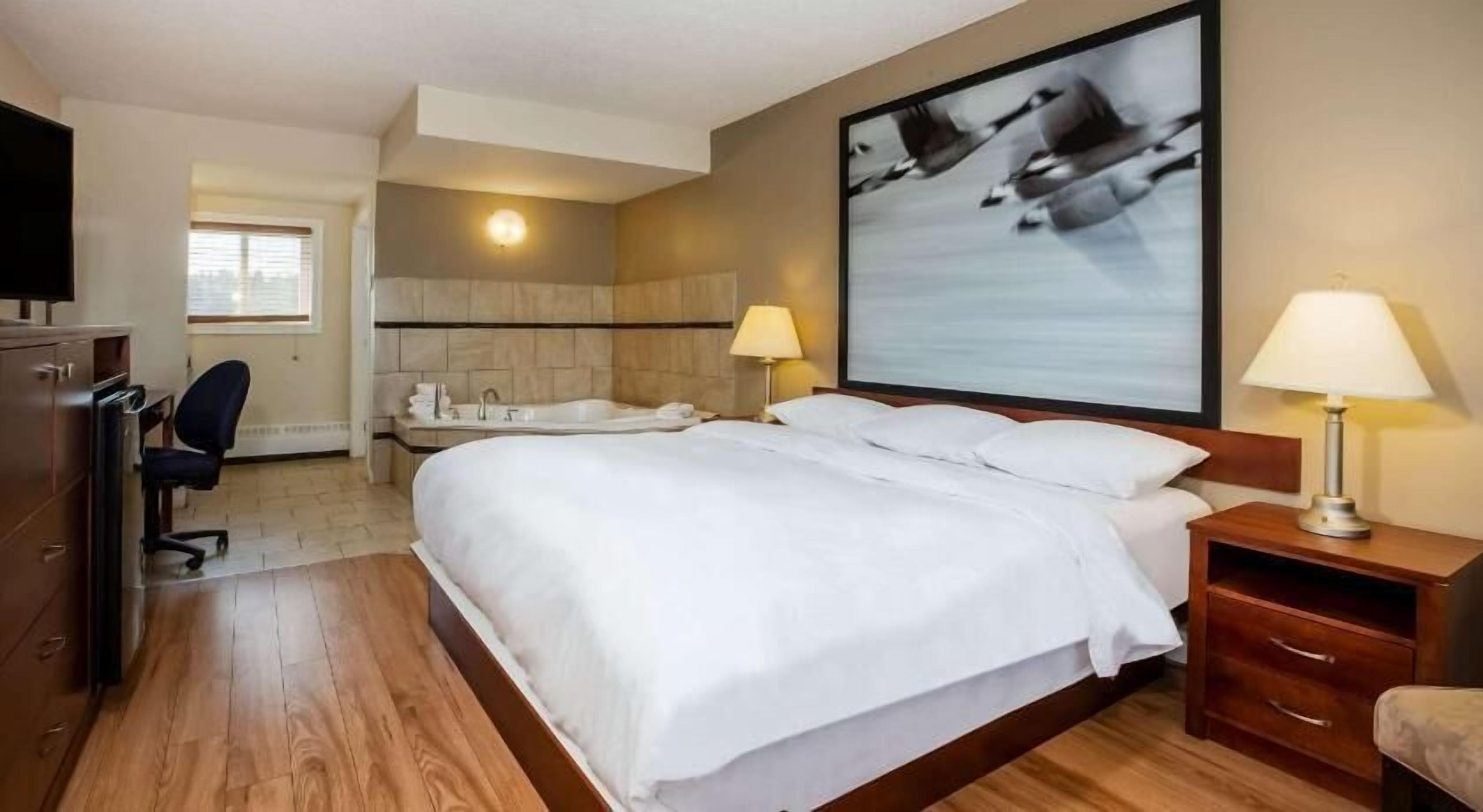 Pillow-top beds, desk, iron/ironing board, cots/infant beds