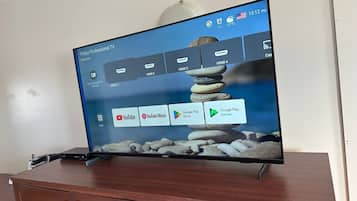 Pillowtop beds, desk, iron/ironing board, cribs/infant beds