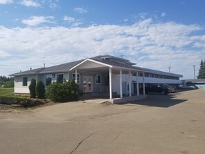 View from property - Super 8 by Wyndham Smoky Lake (Smoky Lake)