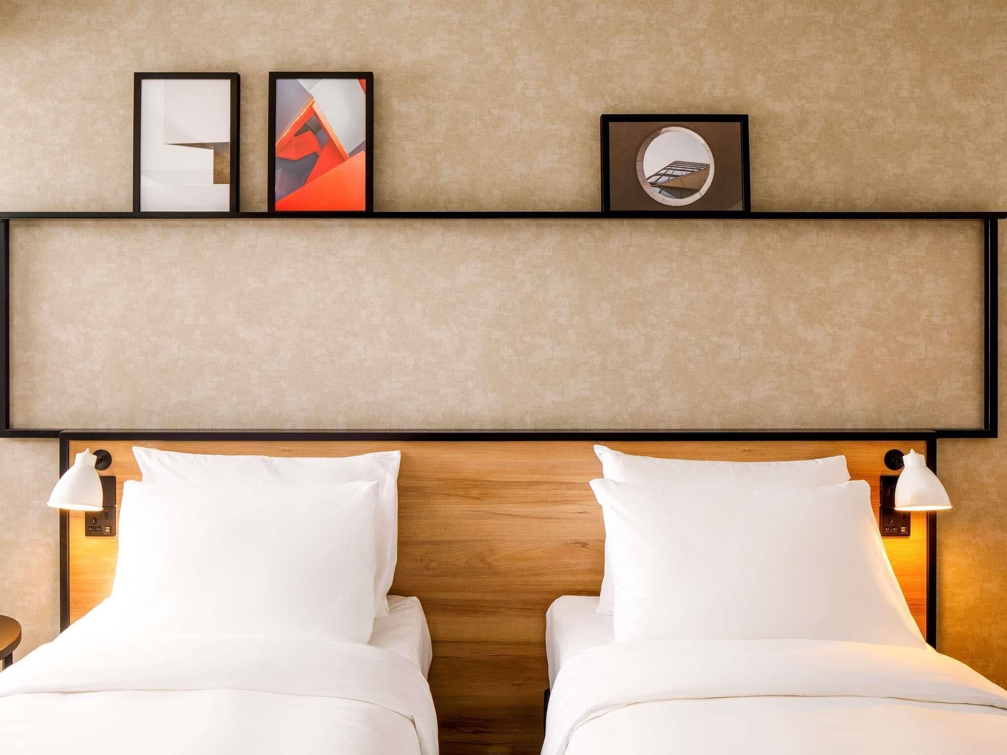Quarto standard, 2 camas de solteiro | Roupas de cama premium, escrivaninha, quartos à prova de som
