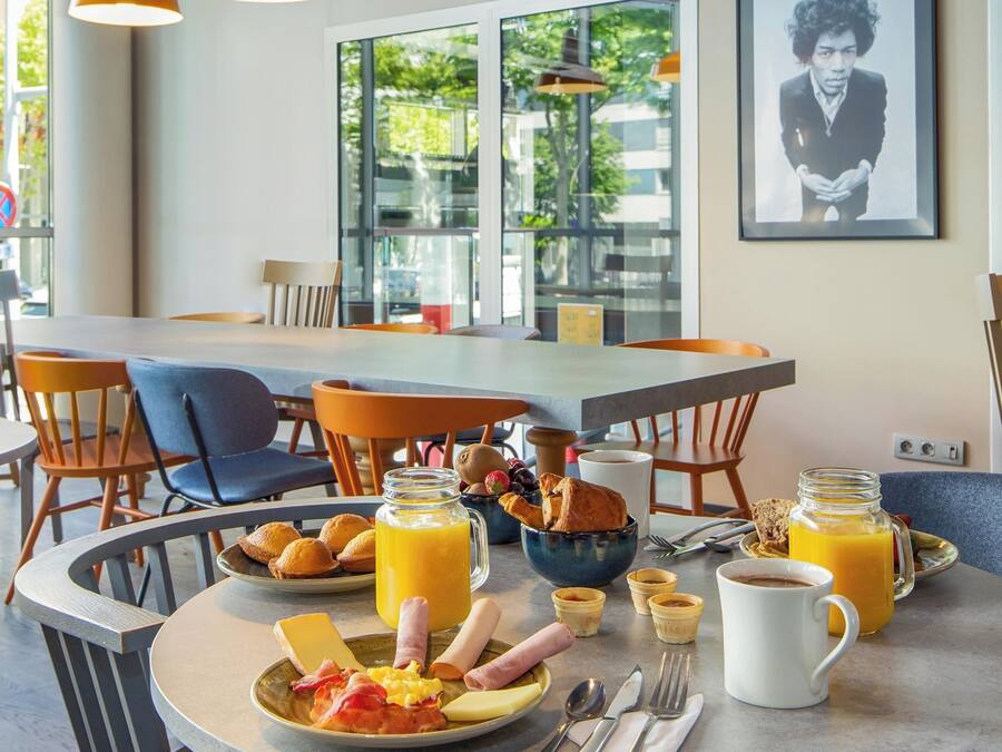 Desayuno buffet todos los días (con cargo)