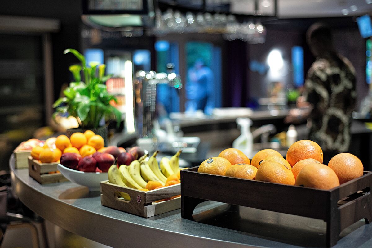 Bữa sáng buffet hàng ngày (13.90 EUR/mỗi người) 