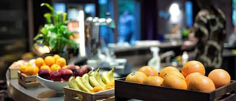 Daily buffet breakfast (EUR 13.90 per person)