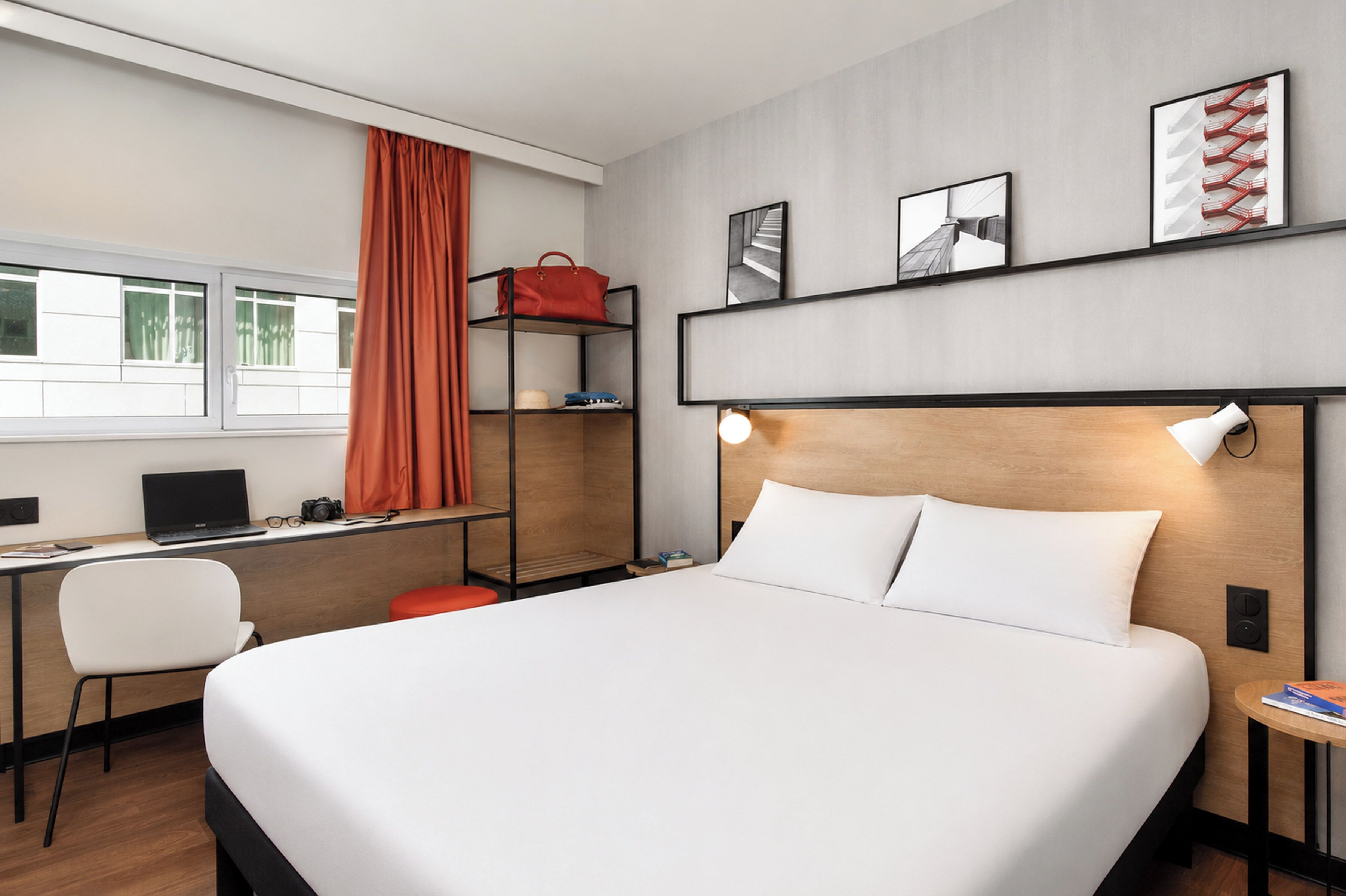 Standard Room, 1 Queen Bed | Premium bedding, desk, soundproofing, iron/ironing board