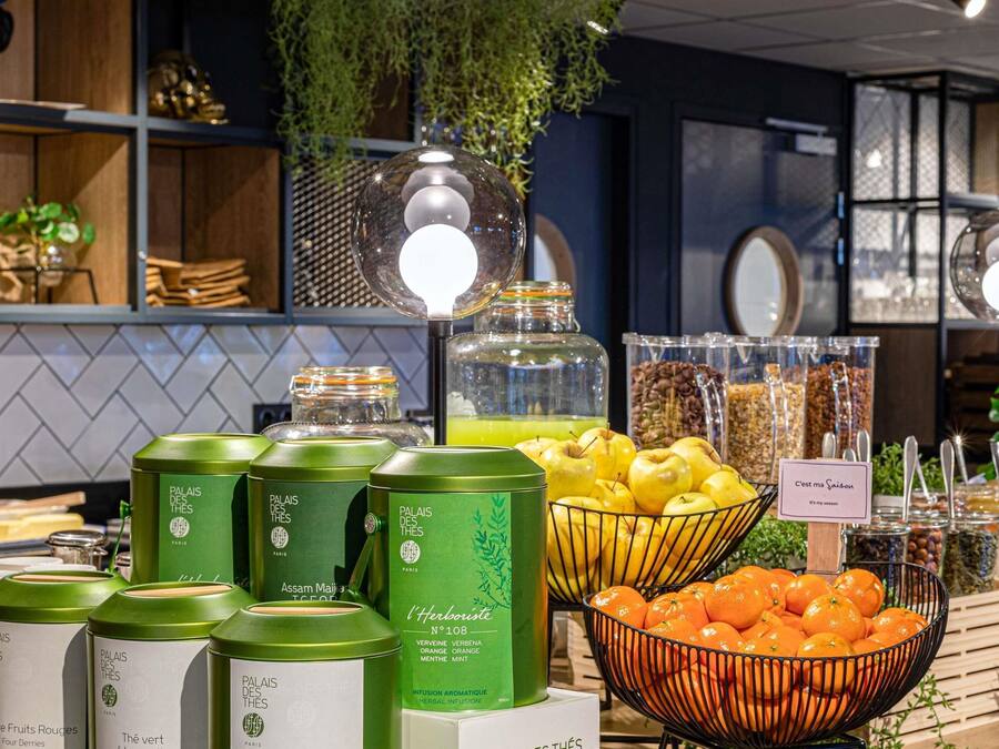 Café da manhã com buffet todos os dias (EUR 13.90 por pessoa)