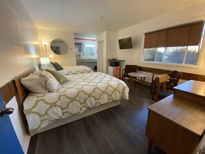 Room, 2 Double Beds | Individually decorated, individually furnished, desk, laptop workspace - Bridgetown Motor Inn (Bridgetown)