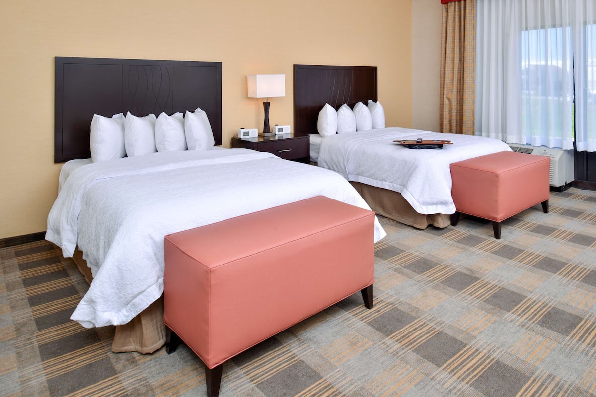 Hypo-allergenic bedding, in-room safe, blackout curtains