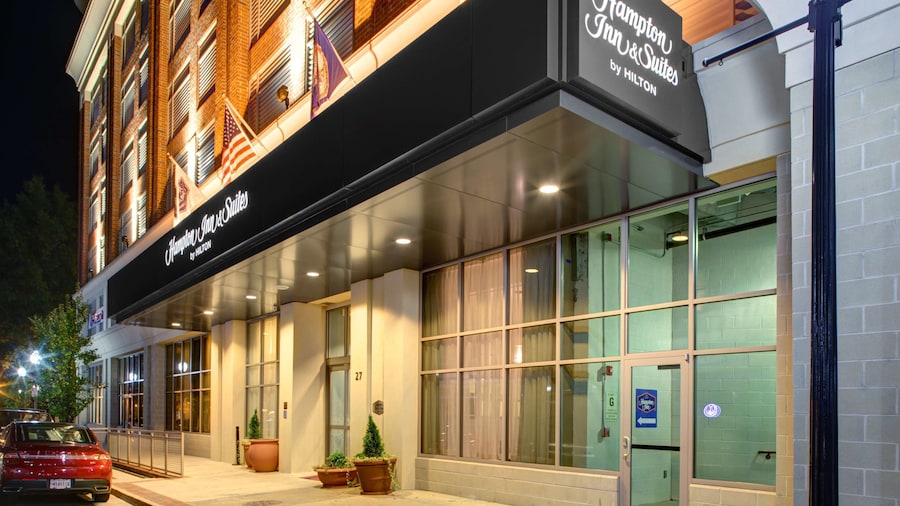 Hampton Inn & Suites Roanoke-Downtown