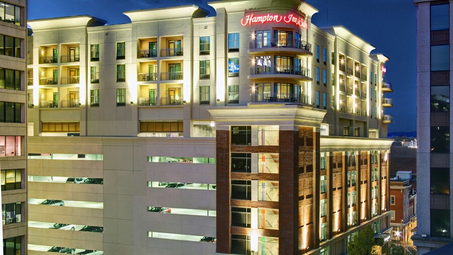 Hampton Inn & Suites Roanoke-Downtown