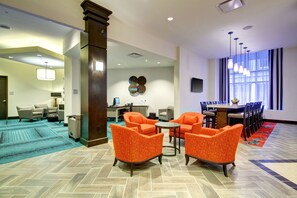 Reception - Hampton Inn & Suites Roanoke-Downtown (Roanoke)