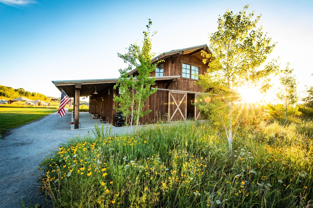 Conestoga Ranch image