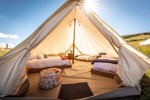Ropa de cama de alta calidad, cunas gratuitas y ropa de cama 