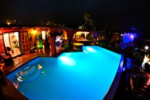 Outdoor pool - Toad Hall Hotel (Arenal)