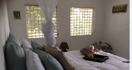 The Sun & Rain Cottage