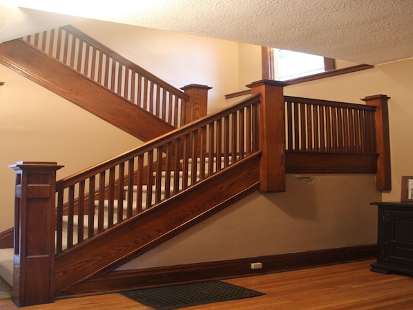 Family House, 4 Bedrooms, Annex Building | Staircase