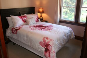 4 Schlafzimmer, hochwertige Bettwaren, Zimmersafe, individuell dekoriert