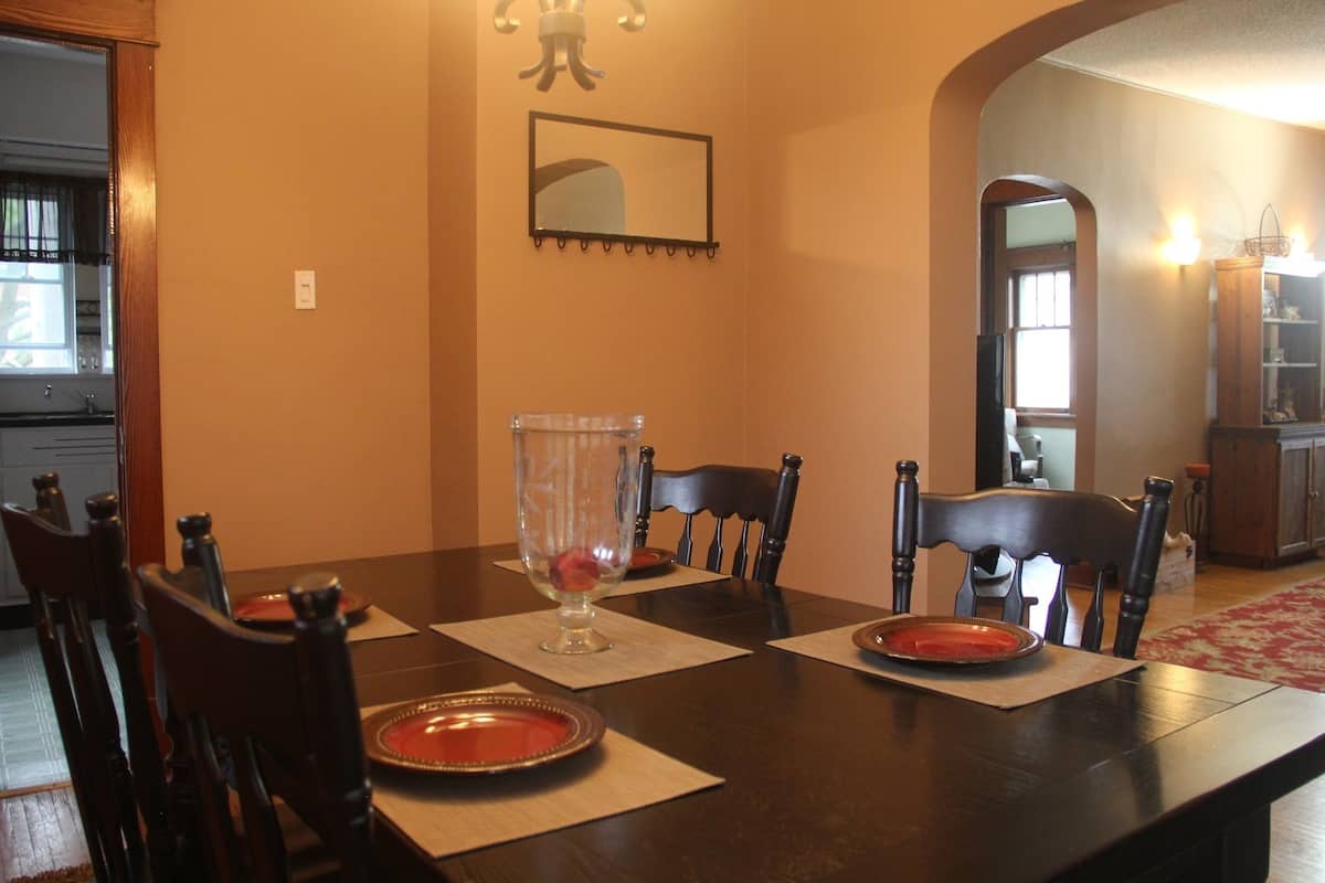 Family House, 4 Bedrooms, Annex Building | In-room dining