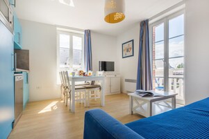 Sistema de insonorización, cunas y ropa de cama