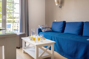 家庭公寓, 2 間臥室 | 隔音、搖籃/嬰兒床、床單