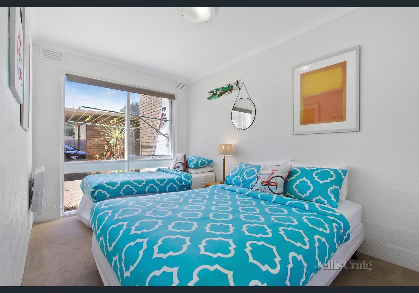 Bayside-St Johns Close | 2 bedrooms, travel cot, bed sheets