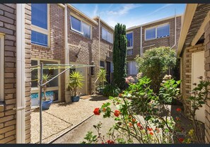 Bayside-St Johns Close