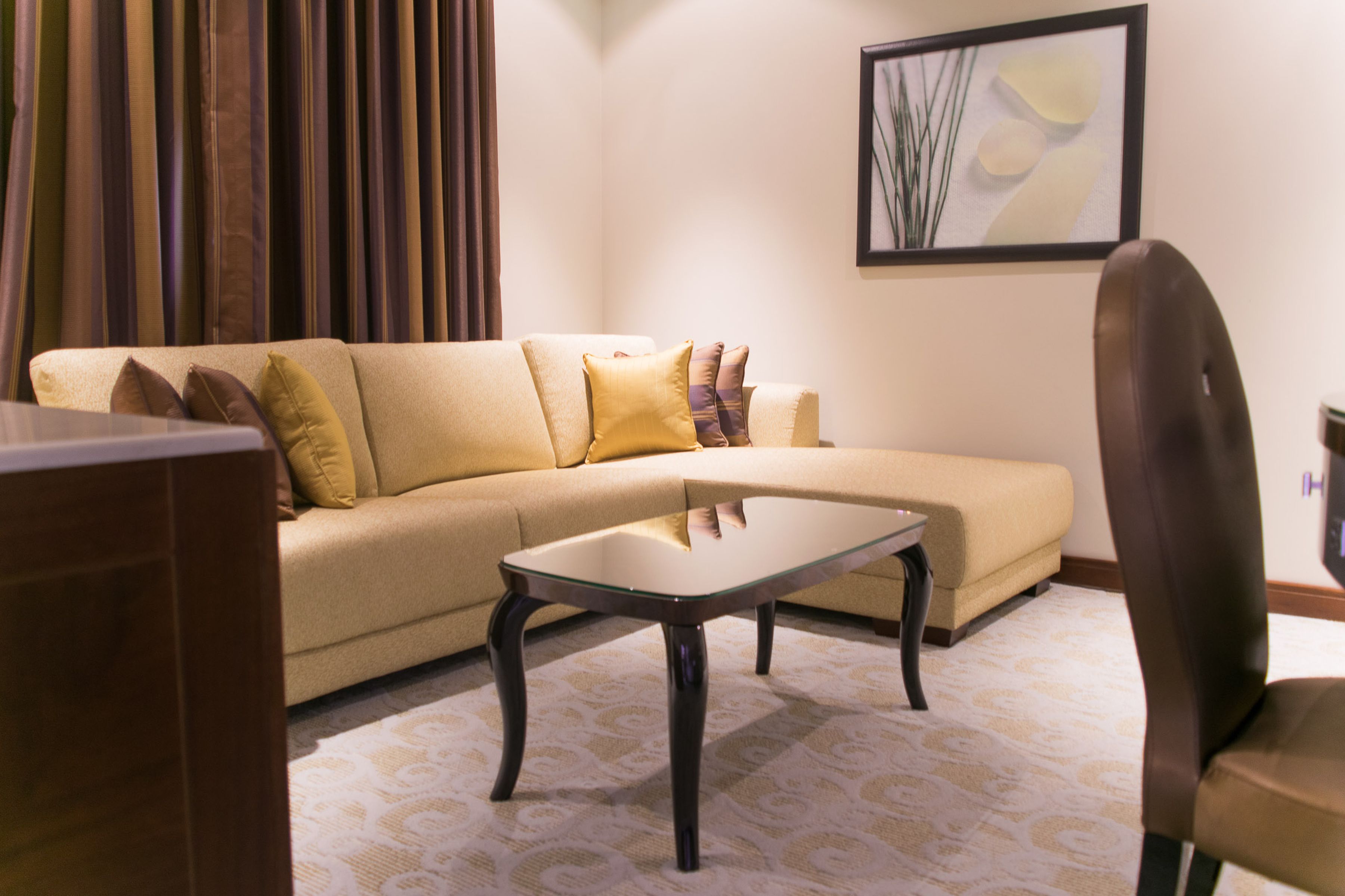 executive suite | living area | flat-screen tv