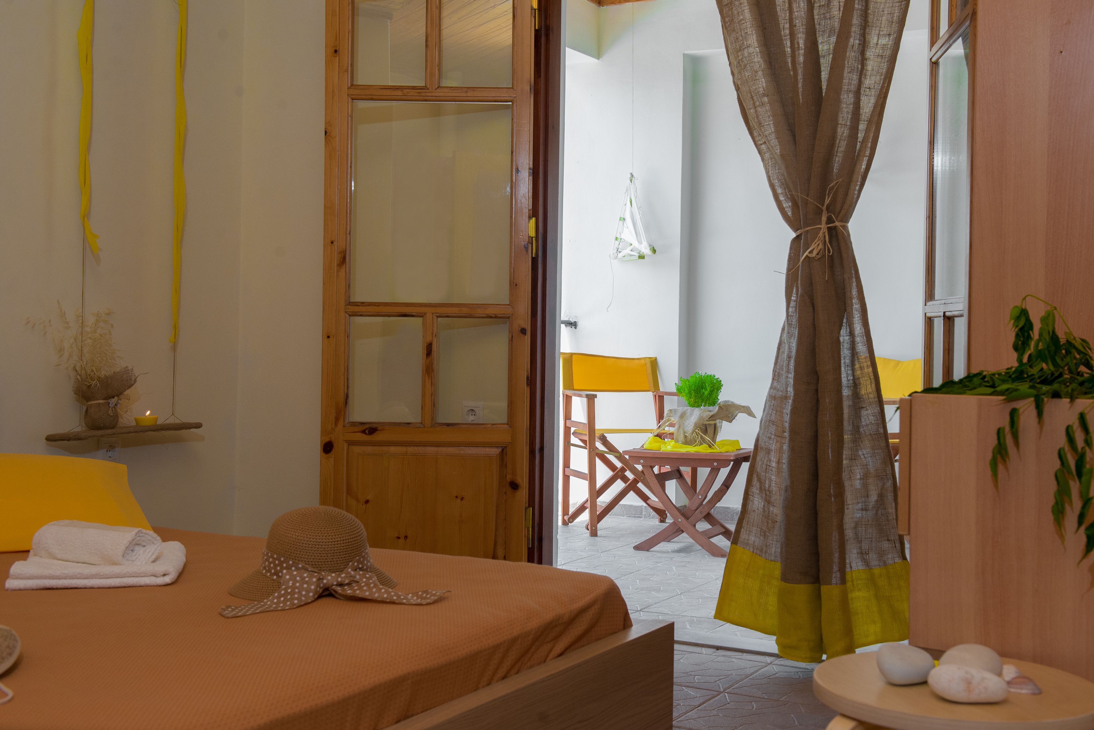 Estudi | Habitacions insonoritzades i planxa i posts de planxar 