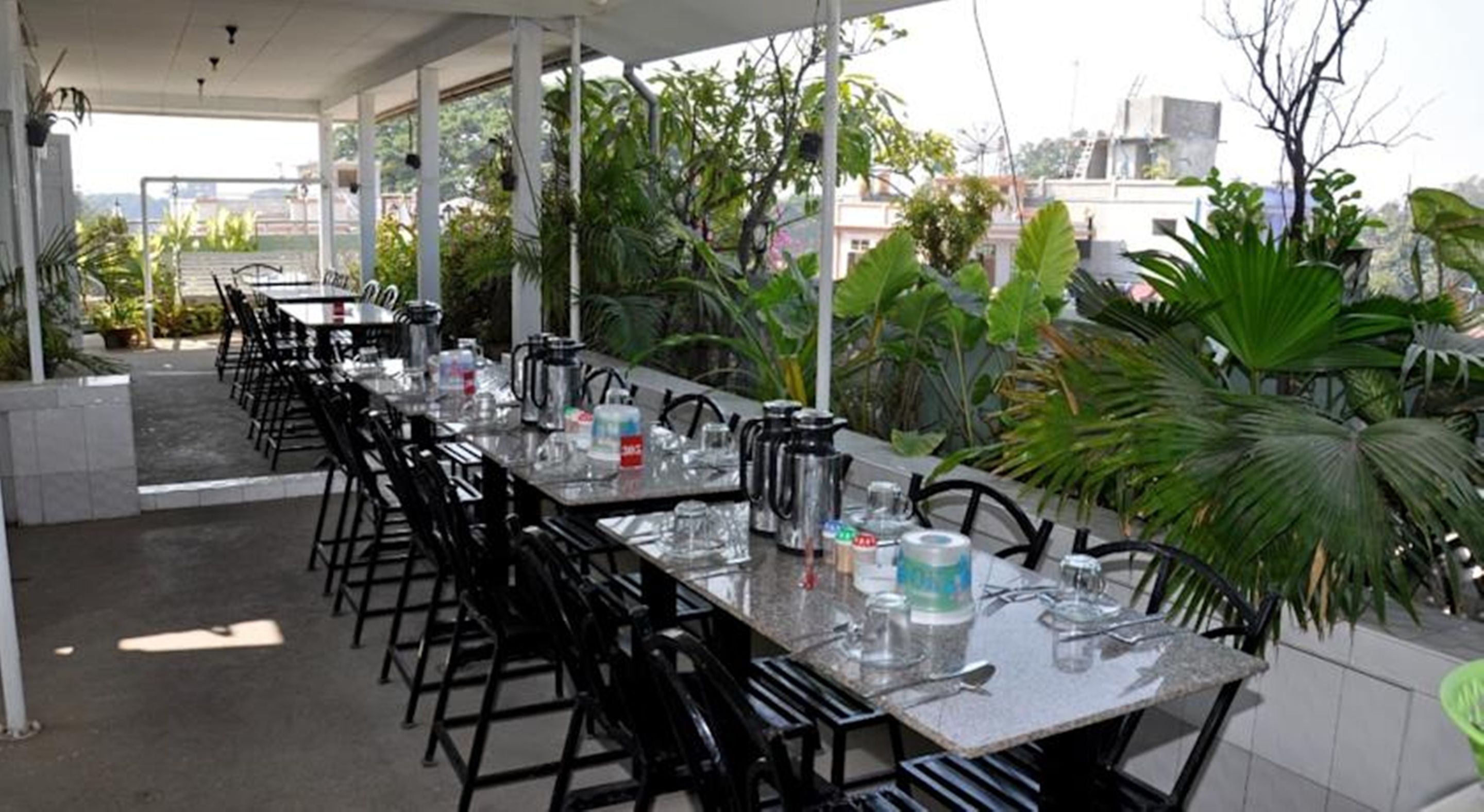 Spécialités Cuisine locale et internationale