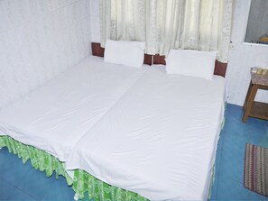 Caja de seguridad en la habitación, escritorio y wifi gratis 