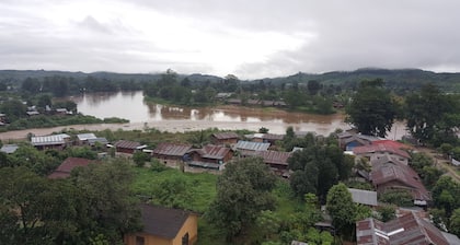 Red Dragon Hotel Hsipaw