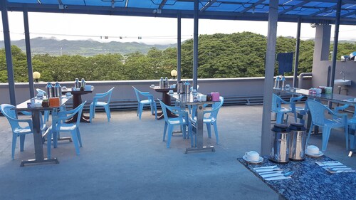 Red Dragon Hotel Hsipaw