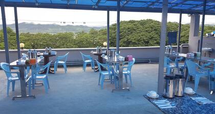 Red Dragon Hotel Hsipaw