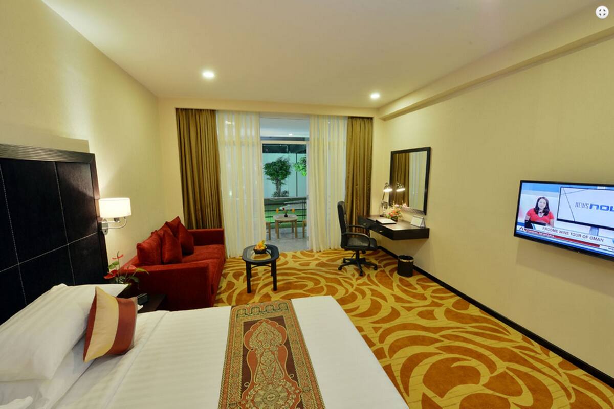 Minibar, in-room safe, desk, blackout curtains